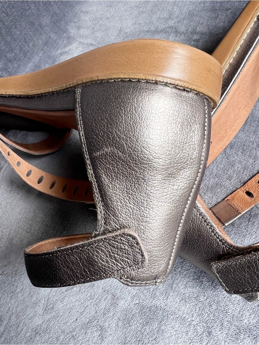 Brioso Vista Asymmetrical Strappy Flat Leather Sandals Sz 9.5 M Comfortable - Picture 11 of 15